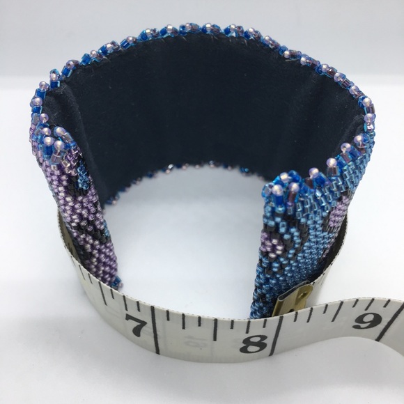 Stylish Handmade Bohemian Glass-Bead Cuff Bracelet - Picture 5 of 7